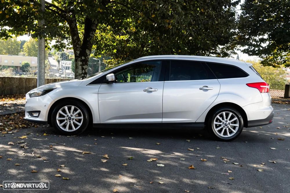 Ford Focus SW - 34