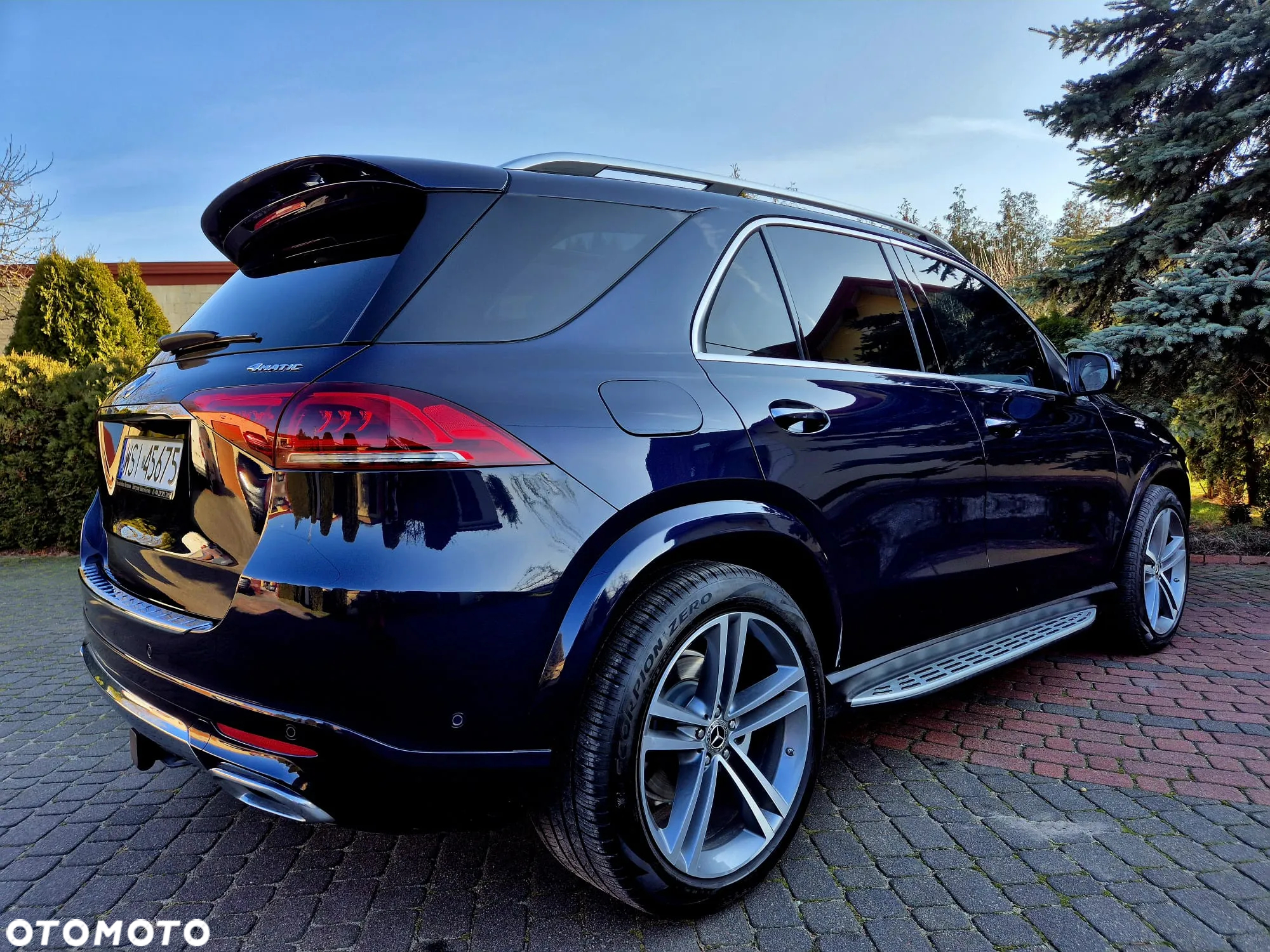Mercedes-Benz GLE - 21