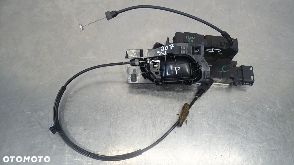 ZAMEK LEWY PRZÓD DRZWI KLAMKA PEUGEOT 207 1.6VTI SW 24087816 24091816 - 1