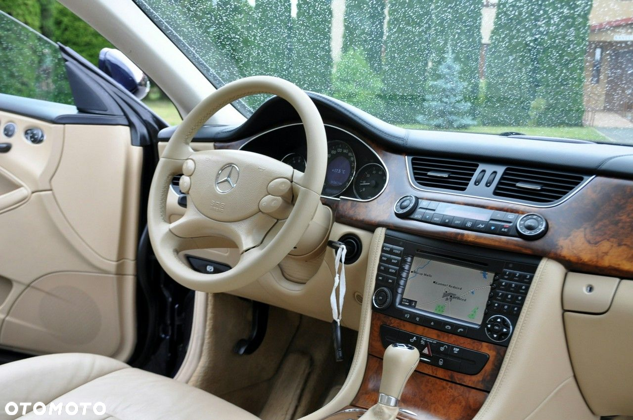 Mercedes-Benz CLS - 28