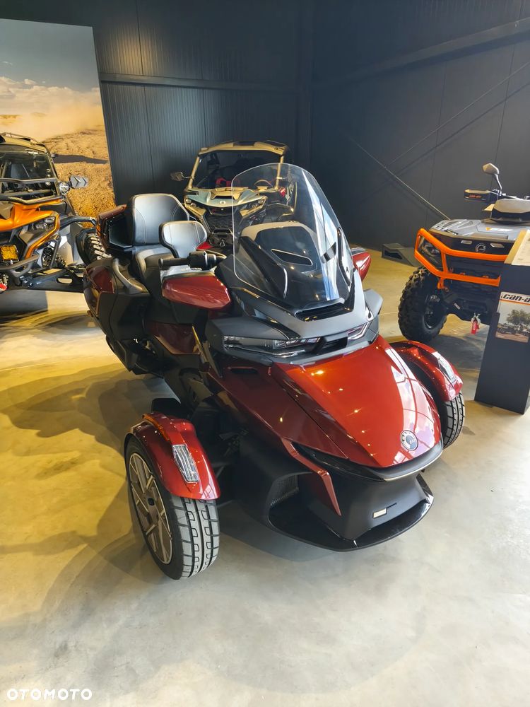 Can-Am Spyder - 2