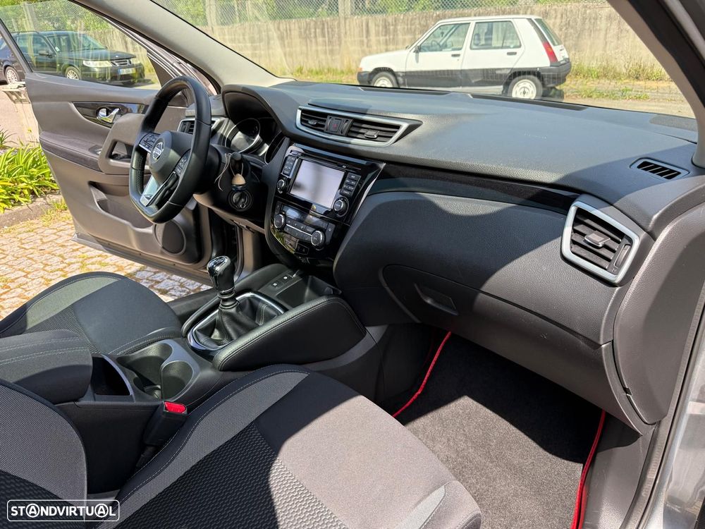 Nissan Qashqai 1.5 dCi N-Connecta Business - 24