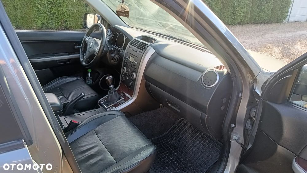 Suzuki Grand Vitara 1.9 DDiS Premium - 9