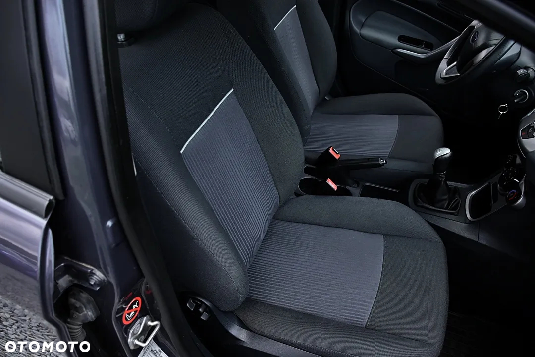 Ford Fiesta 1.25 Platinium X - 27