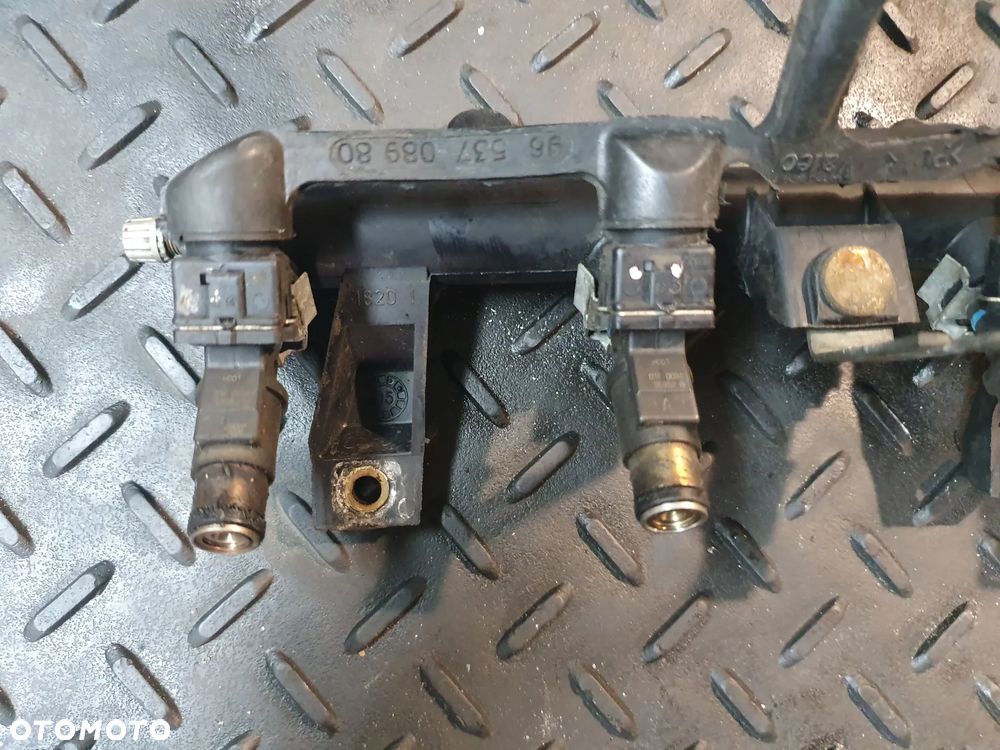 LISTWA WTRYSKOWA BENZYNA PEUGEOT PARTNER I 01F002A 1.4 8V POSIADAM 4 SZT - 4