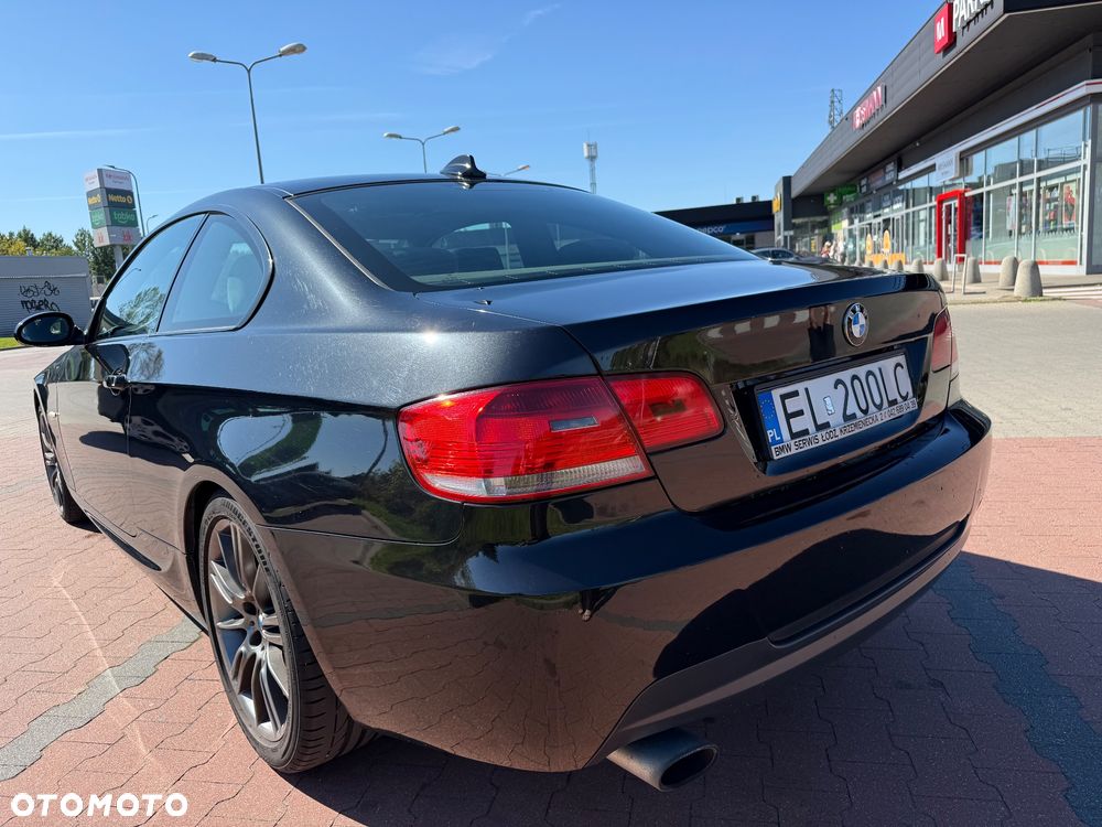 BMW Seria 3 320i - 11