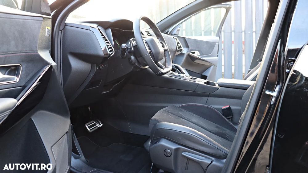 DS Automobiles DS 7 Crossback 1.6 PHeV AWD 300 EAT8 PERFORMANCE LINE + - 12