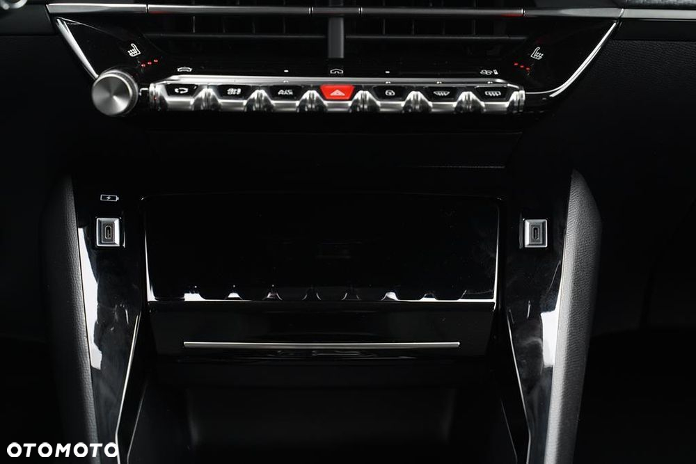 Peugeot 208 1.2 mHEV Allure - 18