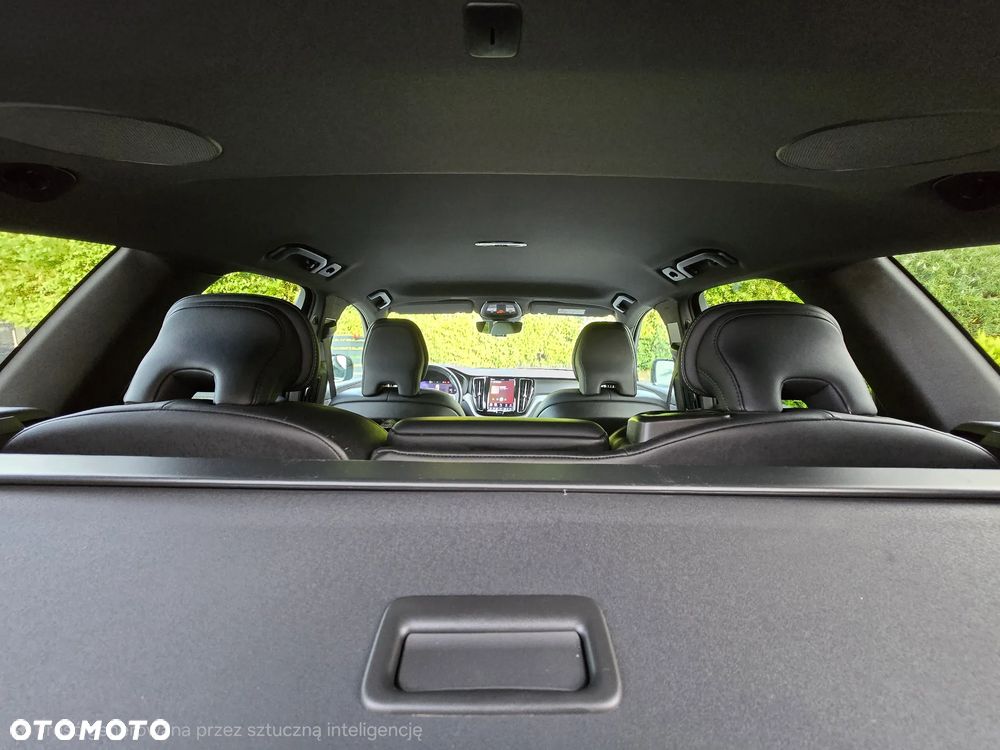 Volvo XC 60 B4 B Plus Dark - 14