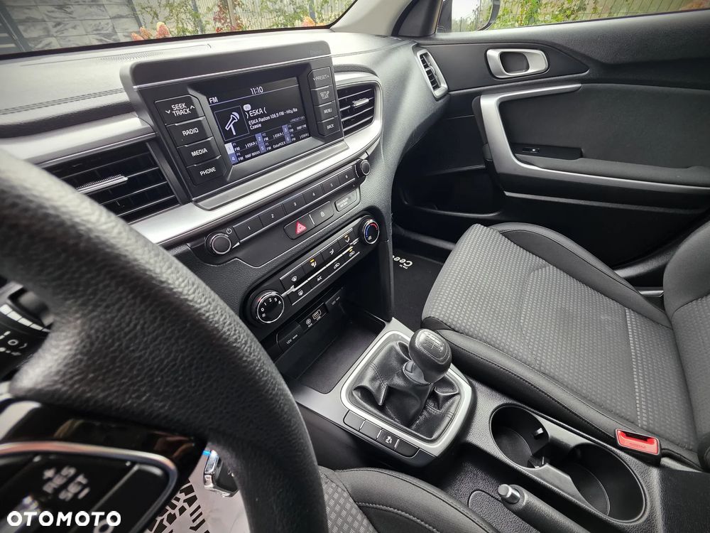 Kia Ceed - 10