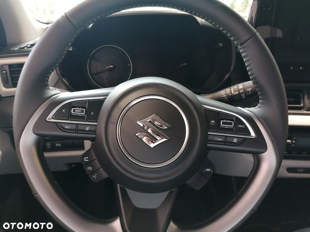 Suzuki Swift 1.2 Dualjet SHVS Premium Plus CVT - 9