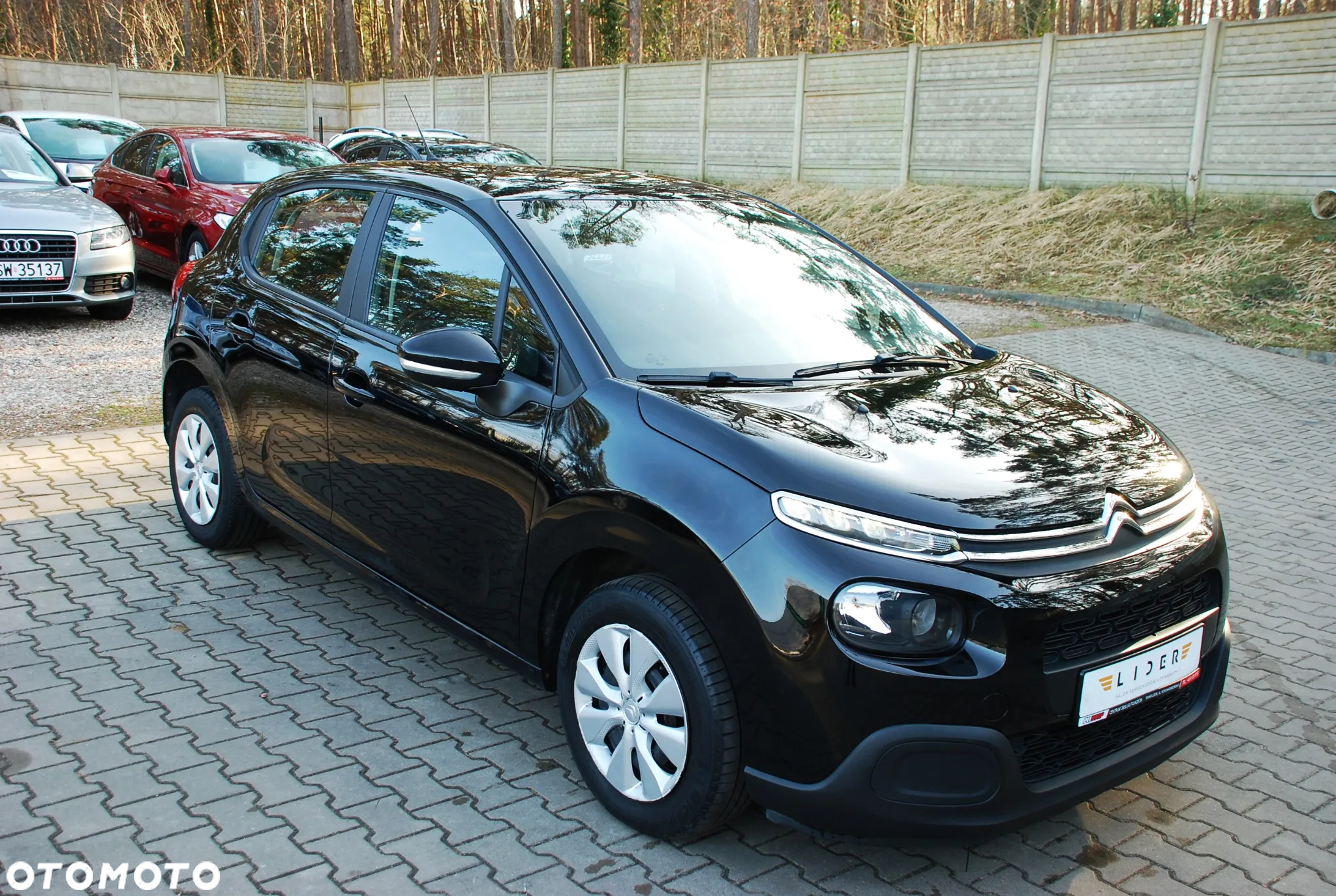 Citroën C3 1.2 PureTech Shine - 2