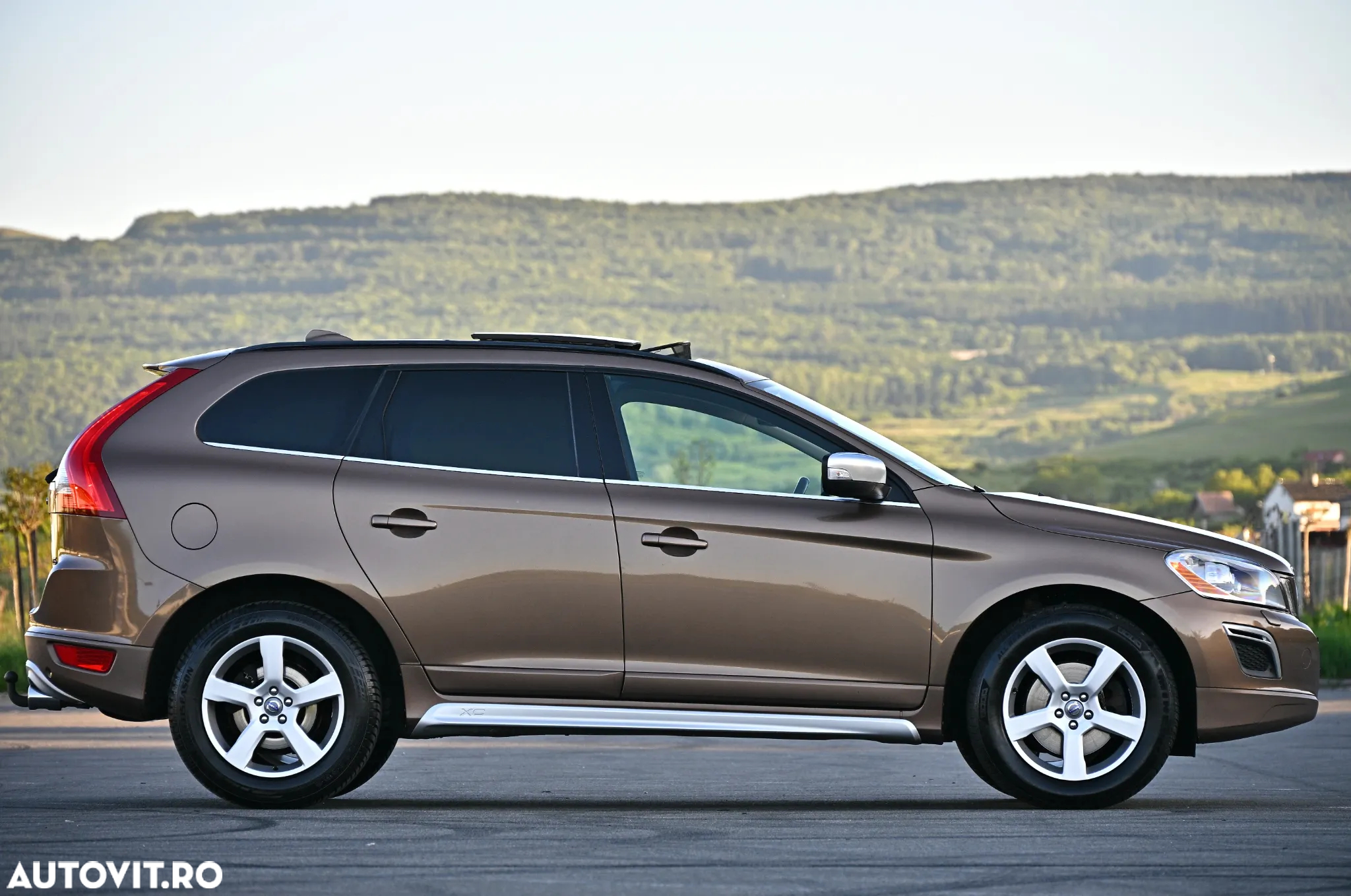 Volvo XC 60 D5 AWD Aut. RDesign - 8