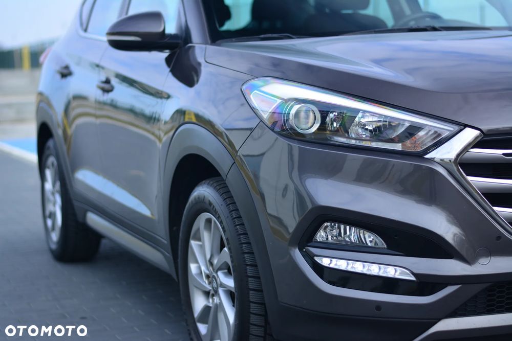 Hyundai Tucson 2.0 CRDI BlueDrive Style 2WD - 6