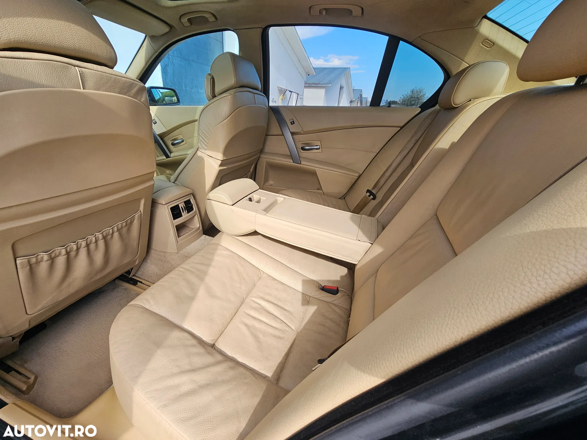 BMW Seria 5 525d - 11