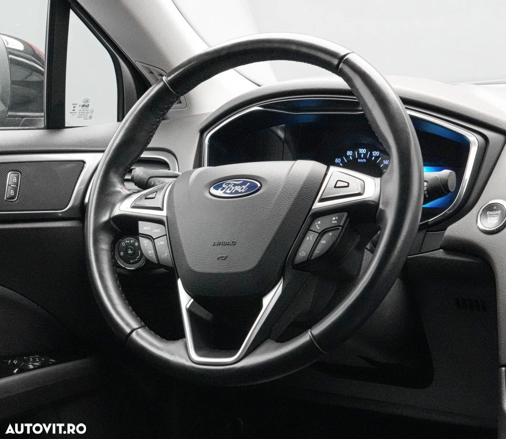 Ford Mondeo 2.0 HEV Titanium - 18