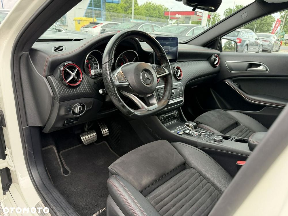 Mercedes-Benz Klasa A AMG 45 4Matic AMG Speedshift 7G-DCT - 14