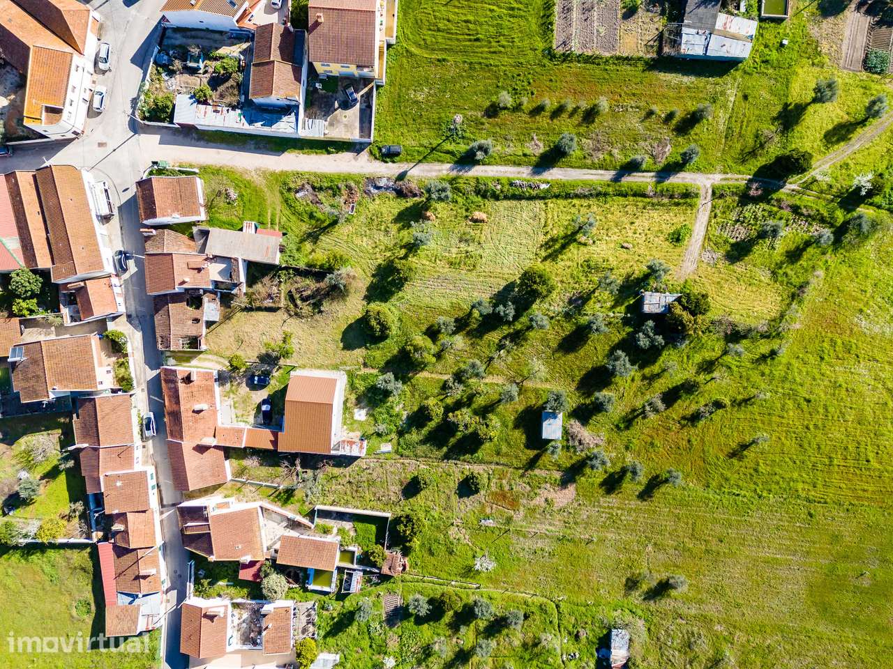 MORADIA EM RUINA | BEMPOSTA | ABRANTES | PARA REMODELAÇÃO TOTAL - Grande imagem: 3/38