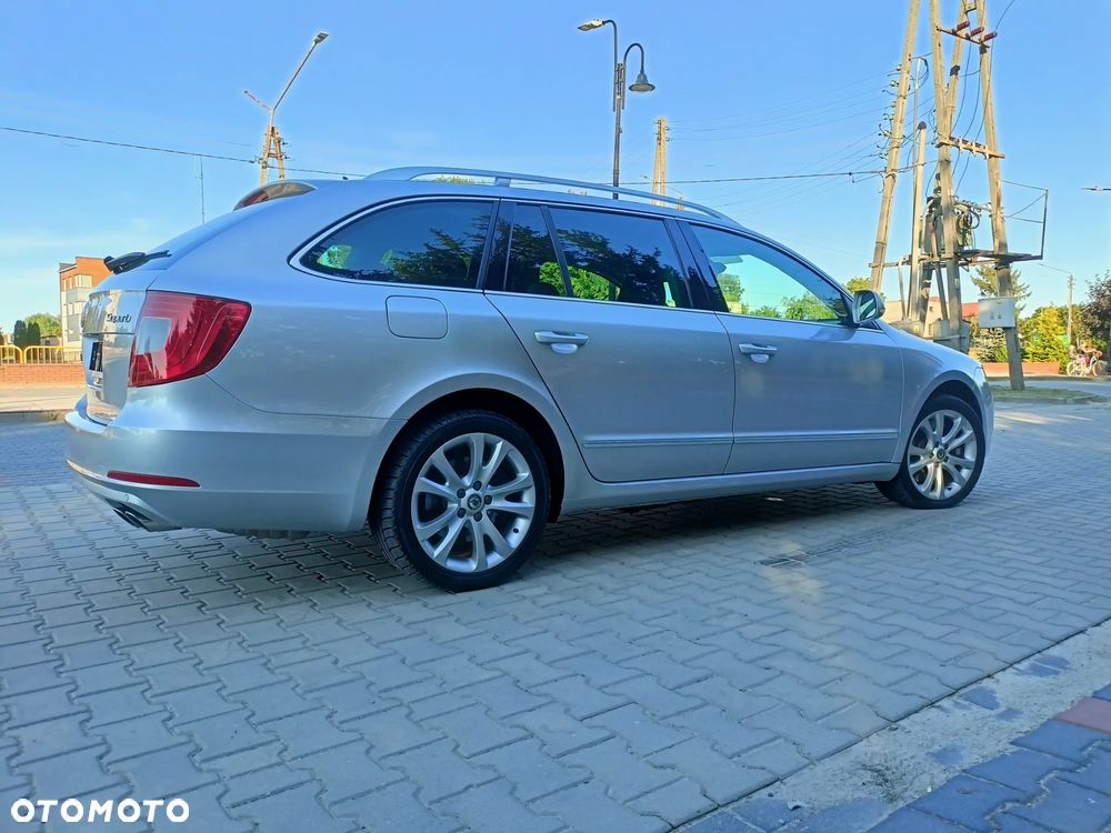 Skoda Superb 3.6 V6 4x4 DSG Elegance - 9