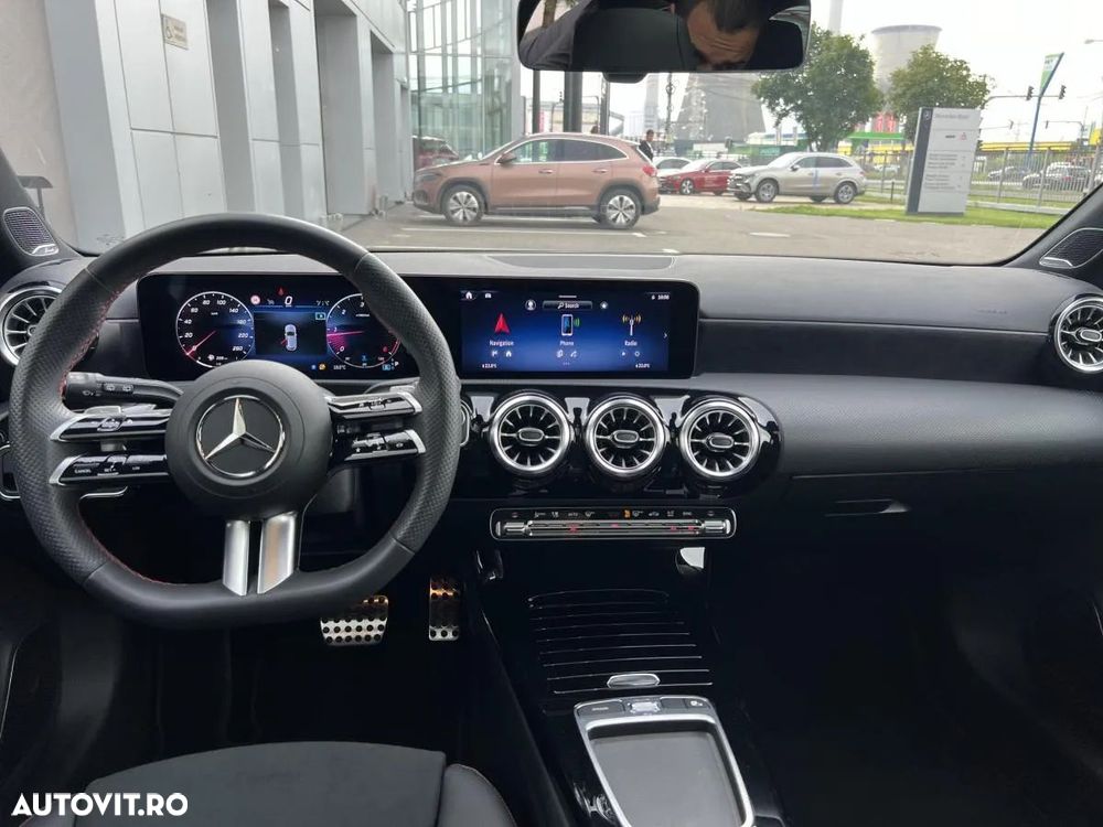 Mercedes-Benz A 200 - 12