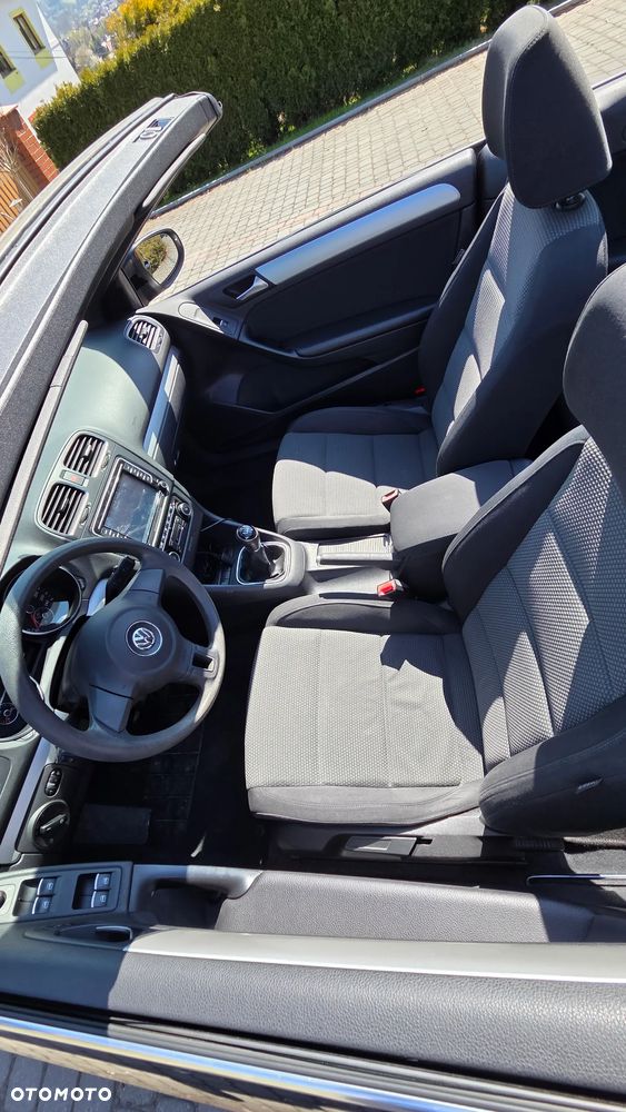 Volkswagen Golf 1.6 TDI DPF Highline - 13