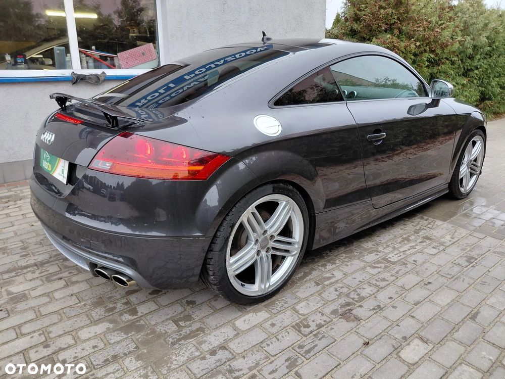 Audi TT S Coupé - 11