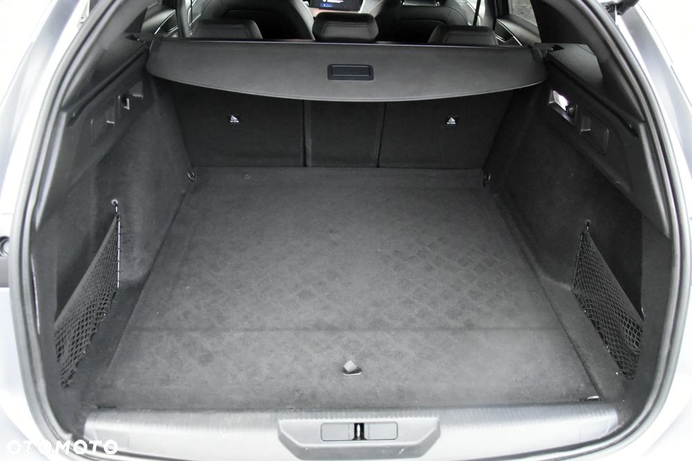 Peugeot 308 225 e-EAT8 GT - 19