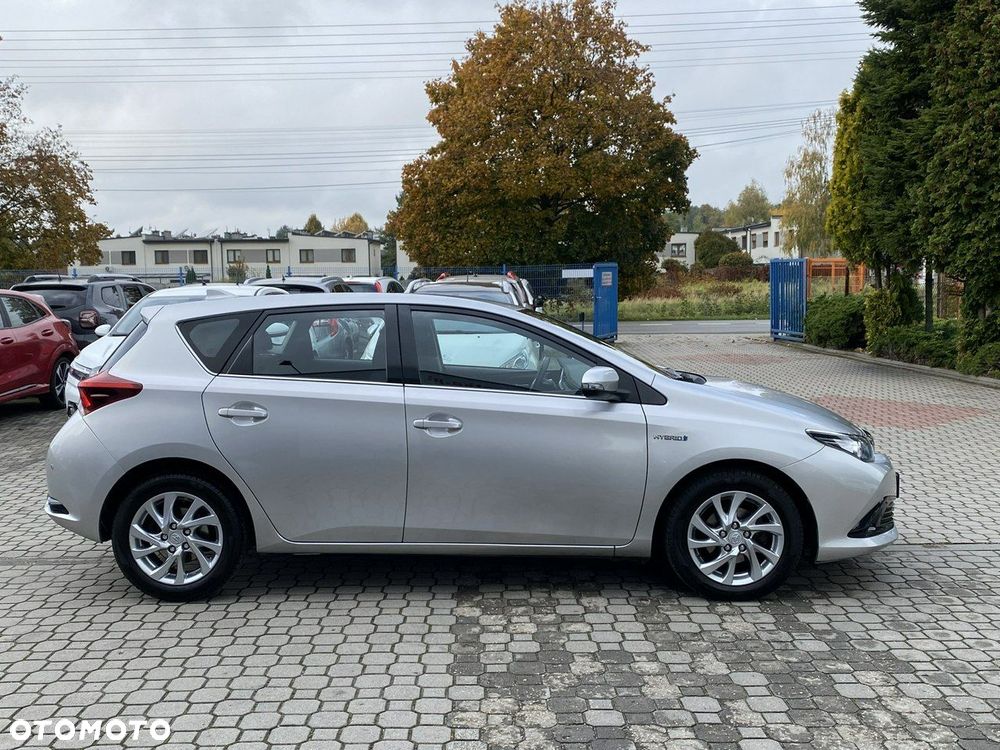 Toyota Auris - 5