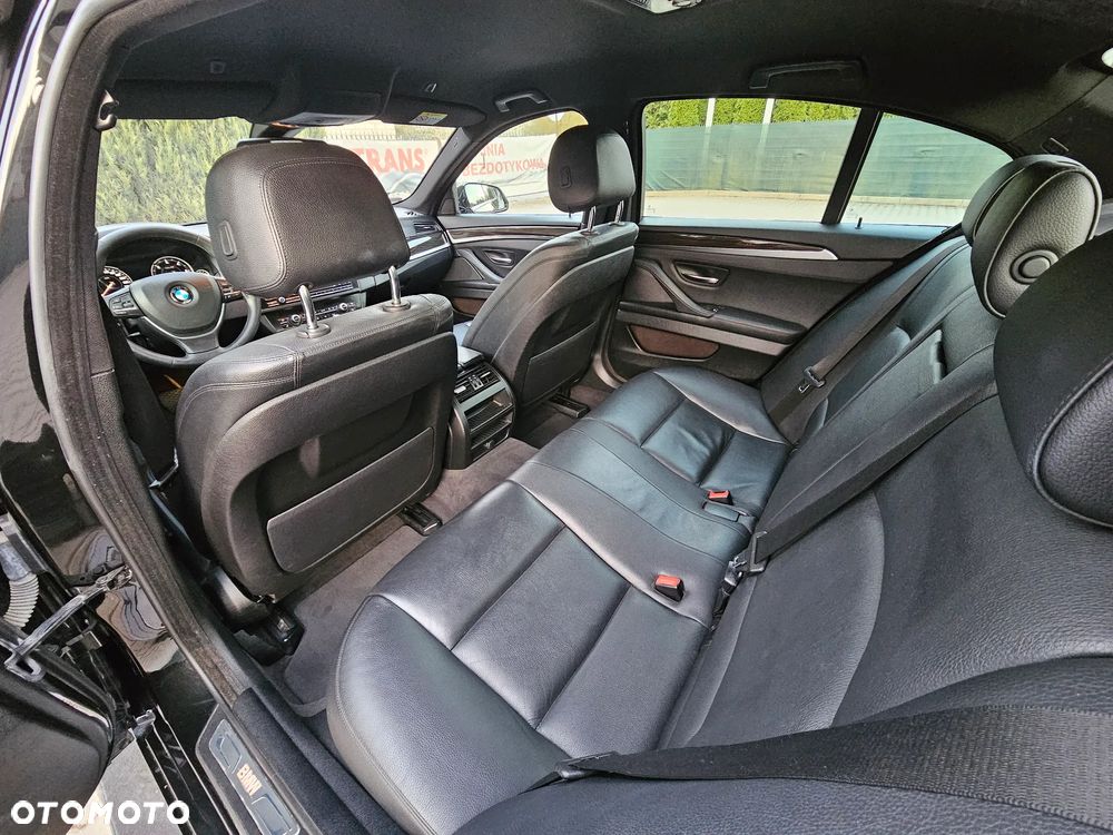 BMW Seria 5 520d xDrive Luxury Line - 28