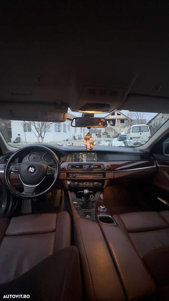 BMW Seria 5 520d - 4