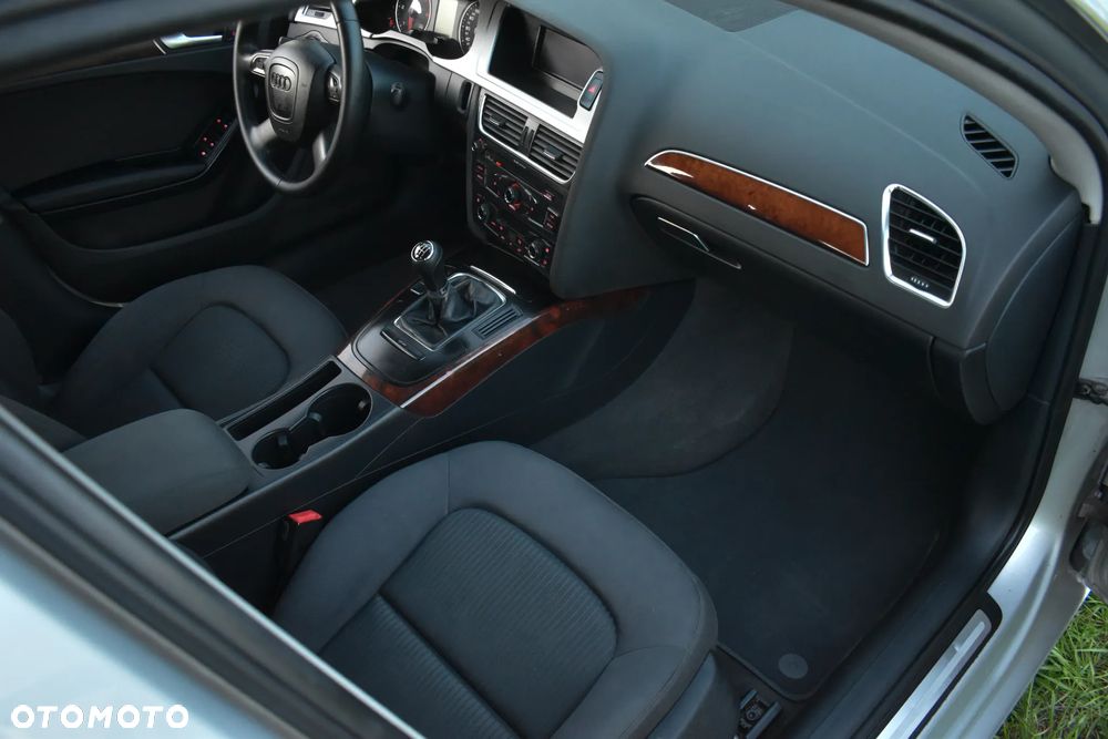 Audi A4 Limousine 2.0 TDI - 8