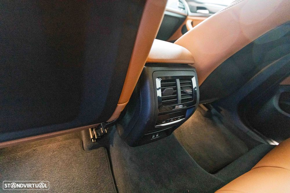 BMW X4 20 d xDrive Auto - 16