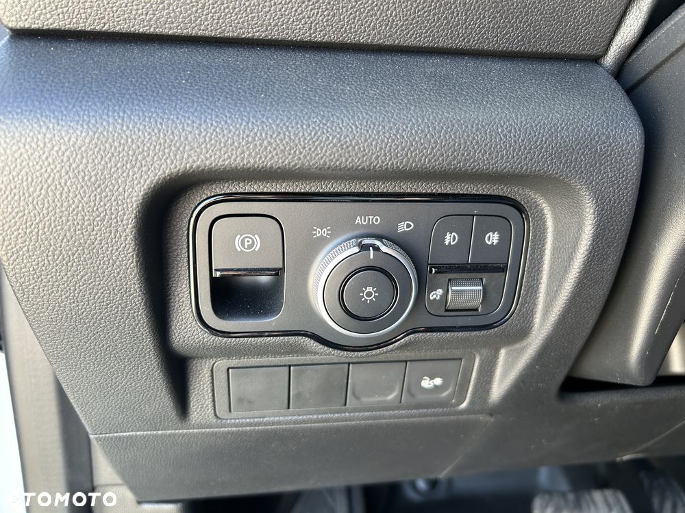 Mercedes-Benz E-citan - 19