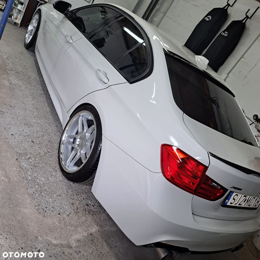 BMW Seria 3 335i xDrive - 6