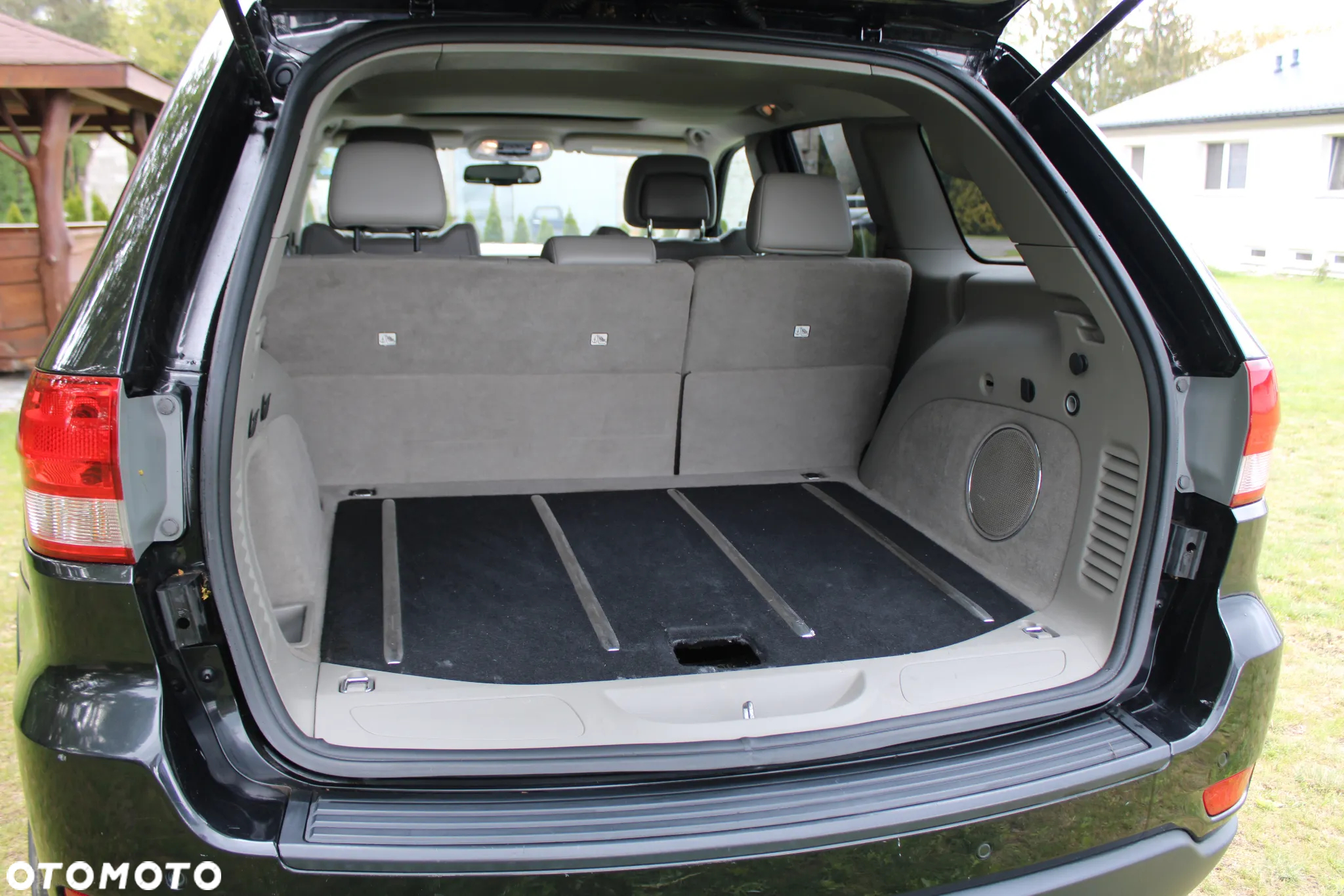 Jeep Grand Cherokee - 22