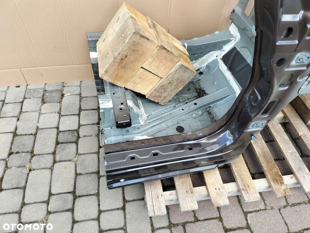 NISSAN LEAF II ZE1 ĆWIARTKA PRAWA PRZÓD  CAN G - 4