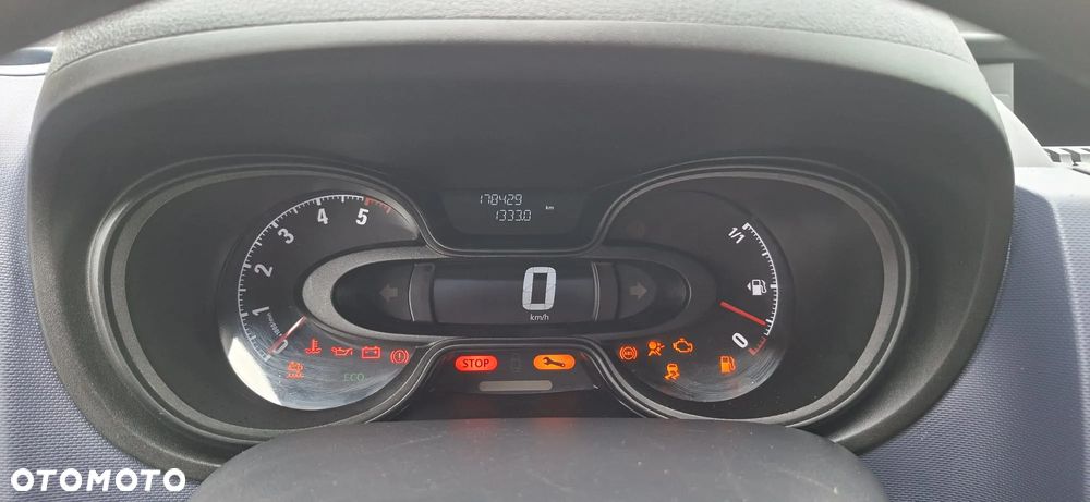 Opel Vivaro - 12