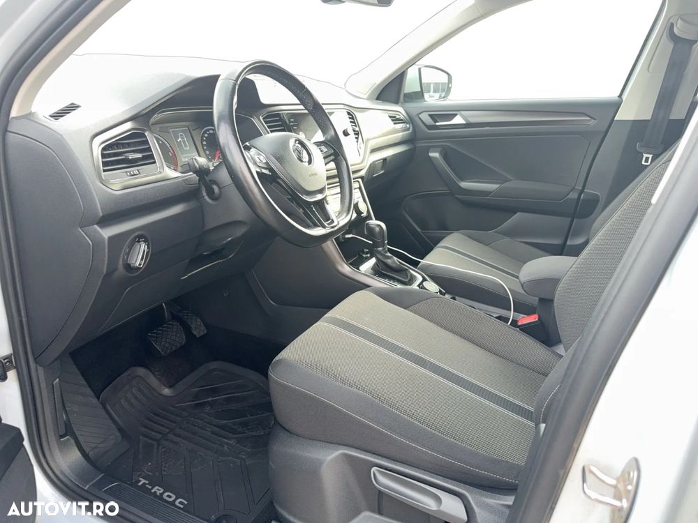 Volkswagen T-Roc - 9
