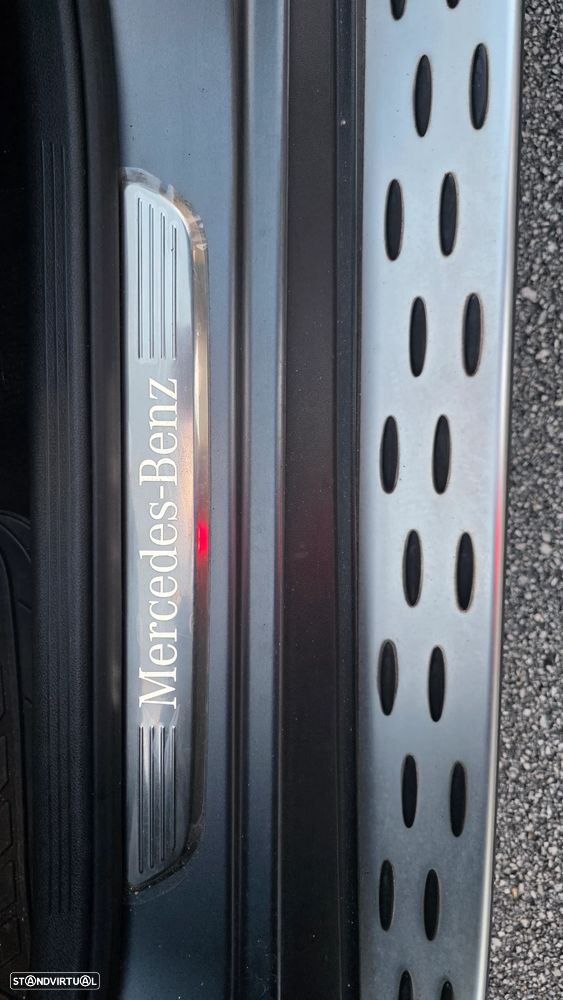 Mercedes-Benz GLC 300 ver-de-amg-line-4matic - 15