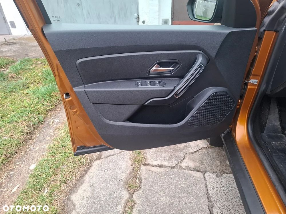 Dacia Duster 1.6 SCe S&S - 9