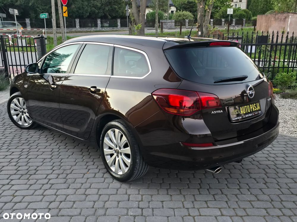 Opel Astra 1.4 Turbo Cosmo - 14