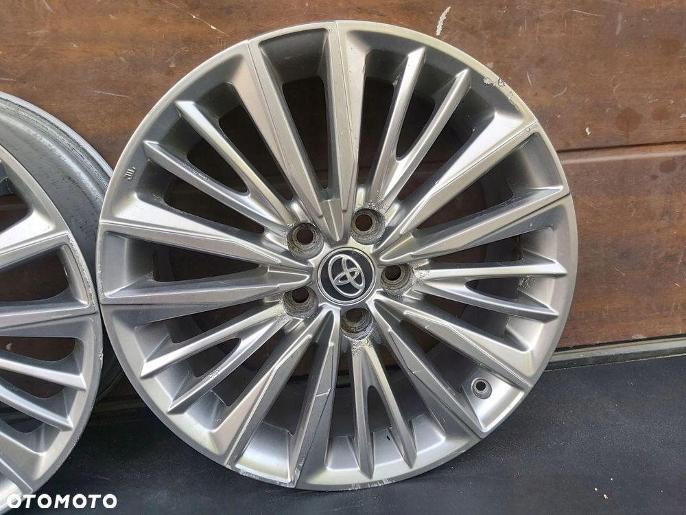 Toyota Auris Corolla E16 E18 Avensis T27 Alufelgi felgi 18 5x114,3 7J et45 - 7