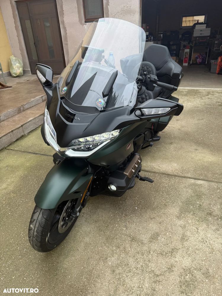 Honda GL 1800 Gold Wing - 4