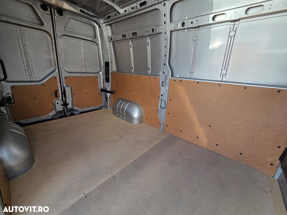 Renault New Master L2H2 - 17