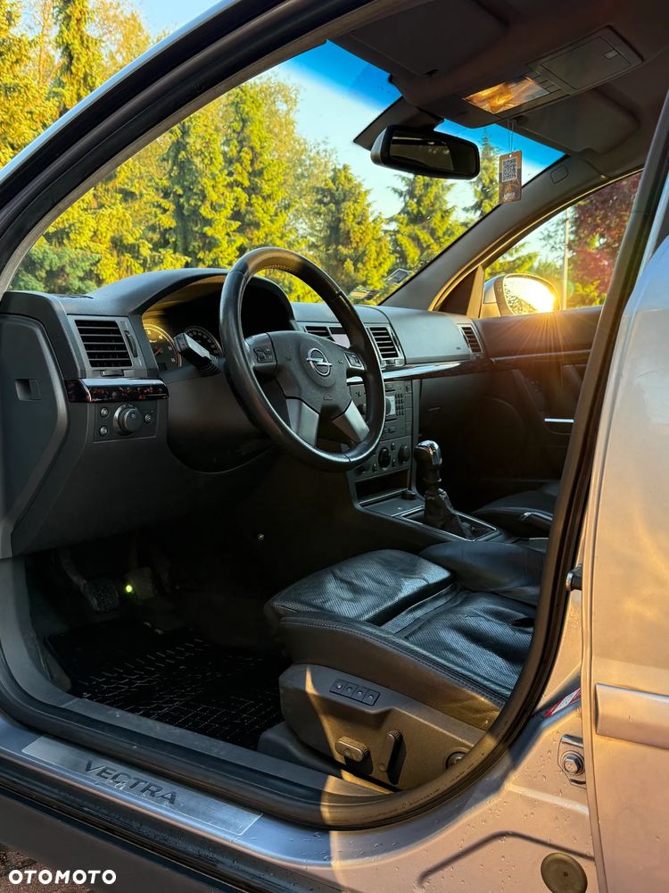 Opel Vectra 1.9 CDTI Cosmo - 16
