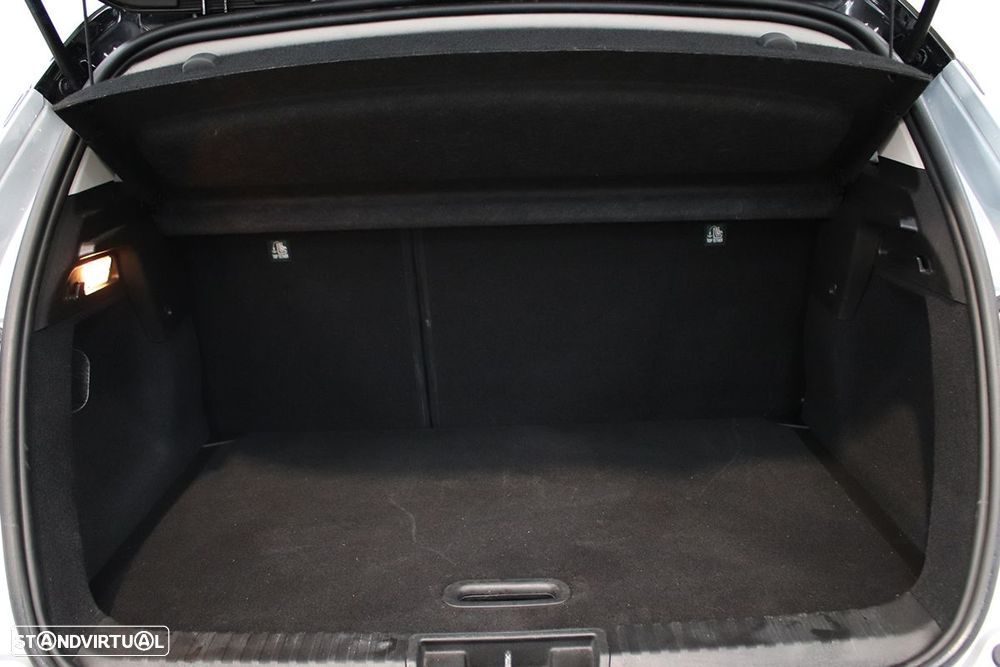 Renault Captur 1.0 TCe Techno Bi-Fuel - 24