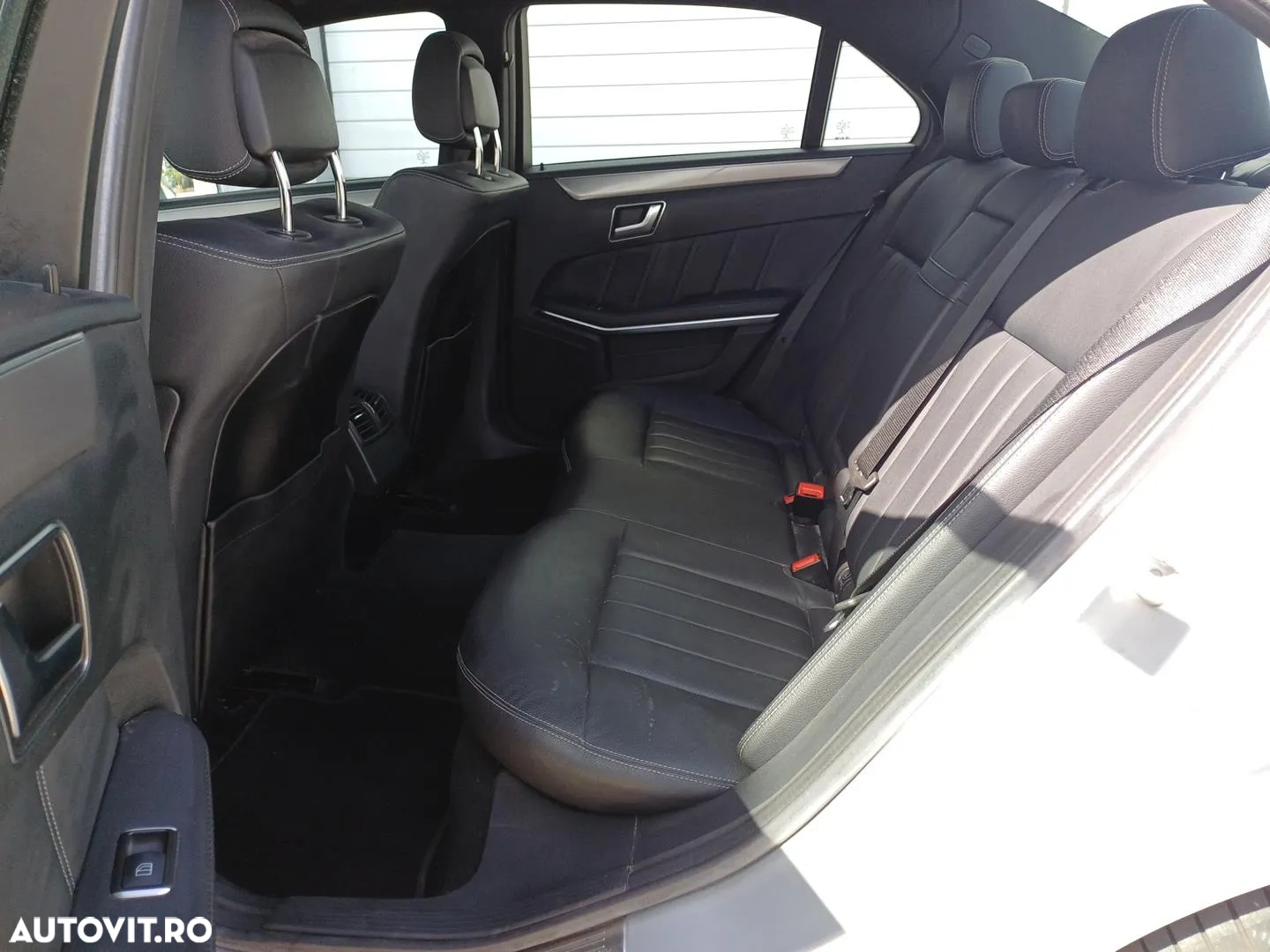 Mercedes-Benz E 220 CDI DPF BlueEFFICIENCY 7G-TRONIC Avantgarde - 18