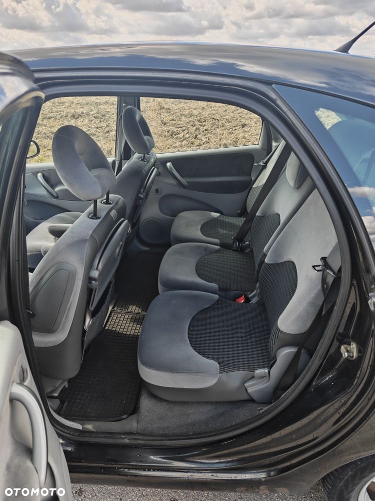 Citroën C4 Picasso - 8