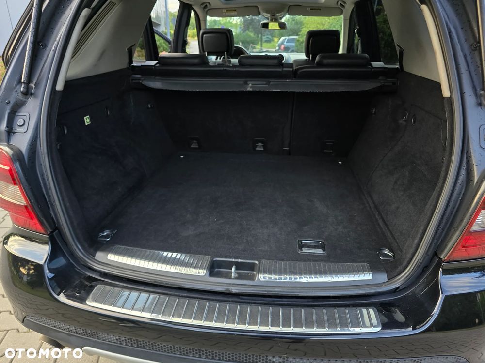 Mercedes-Benz ML 350 4-Matic - 17
