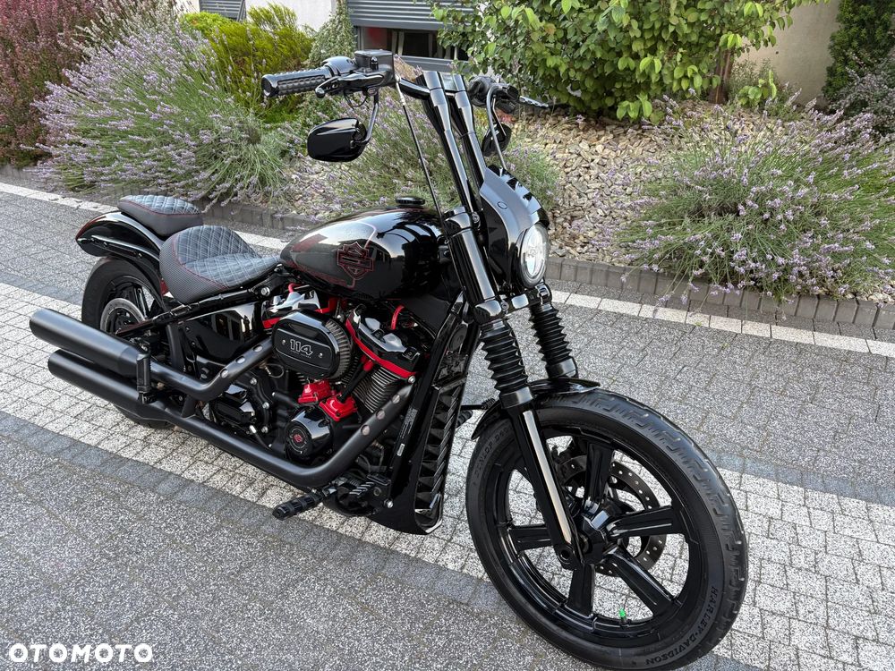 Harley-Davidson Softail Street Bob - 2